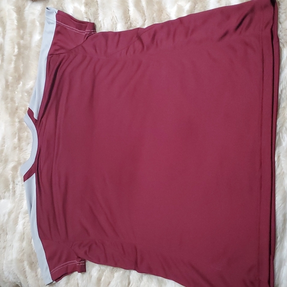 Womens like new burgundy Nike baseball T-shirt - Picture 6 of 6